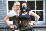 Elizabeth en Denise.